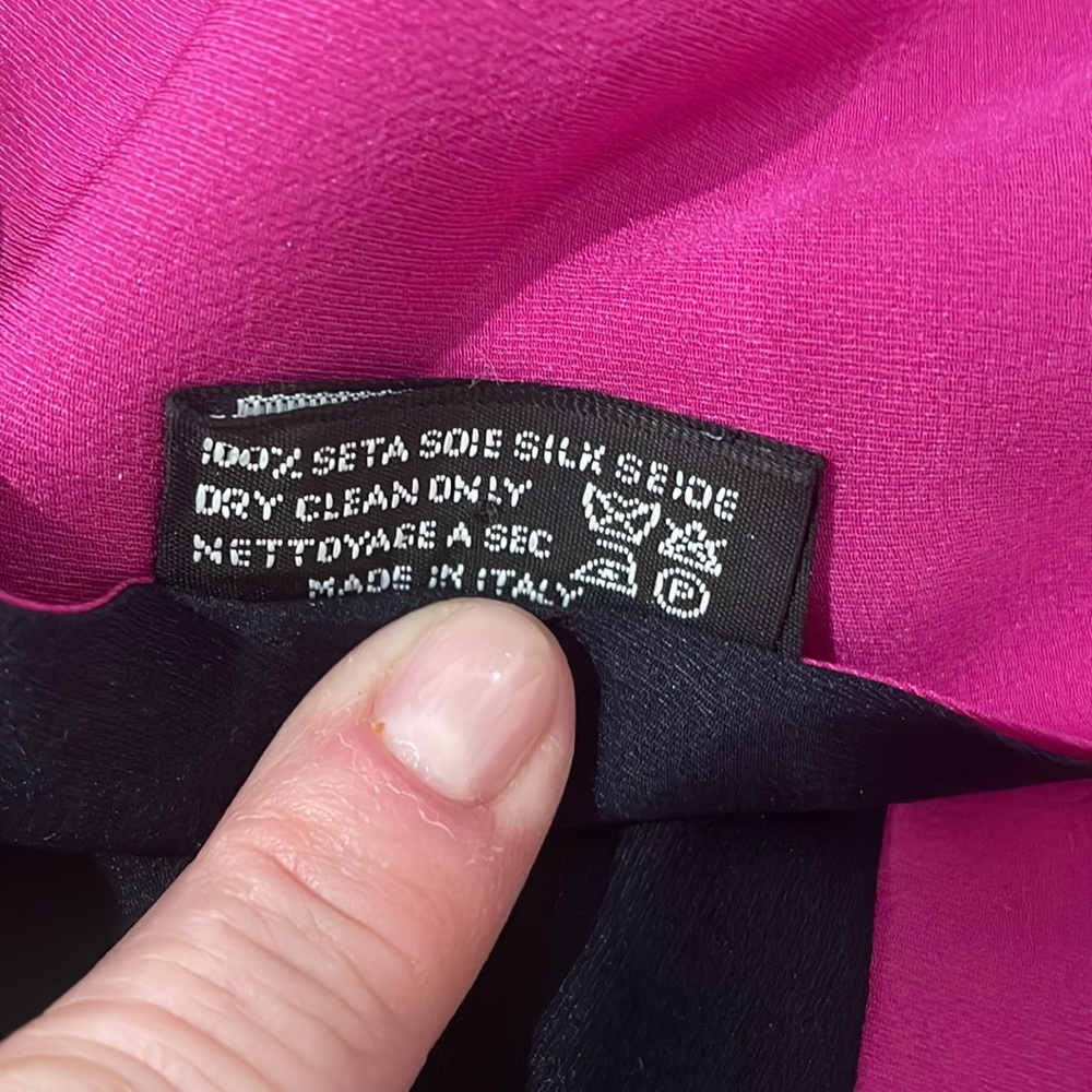 Vintage Double Sided Chanel Silk Scarf. Black reverses to magenta. - Picture 5 of 14